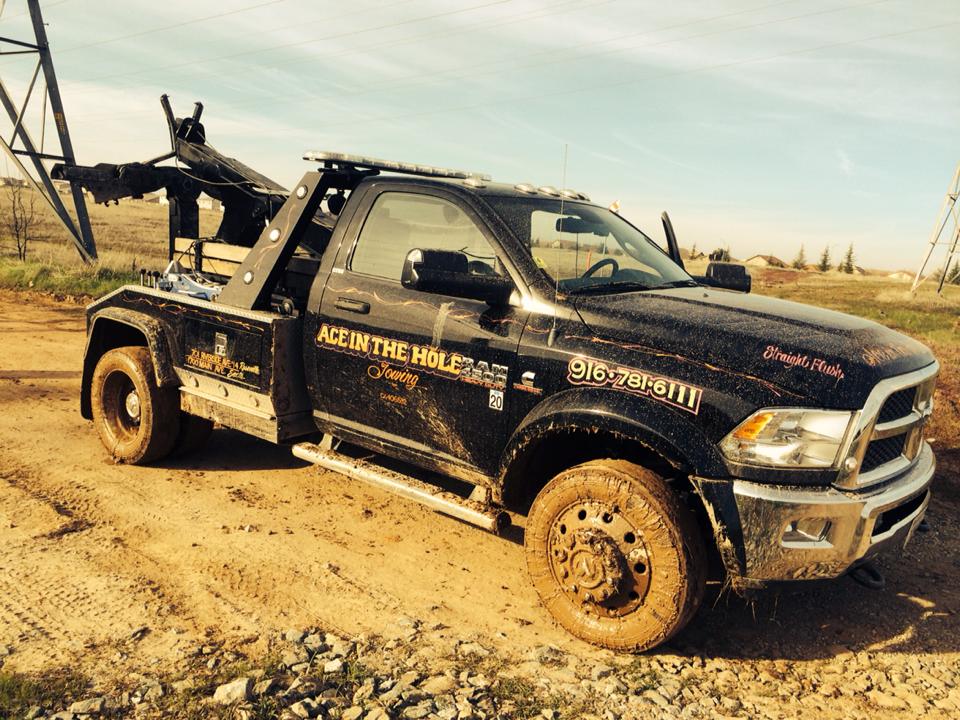 Stuck in the mud and need help getting out? Sacramento Ace Towing provides wench out service throughout the Sacramento area, including Antelope, Roseville, Citrus Heights, Rio Linda, North Highlands and Natomas. The best Sacramento tow truck service for over a decade. 